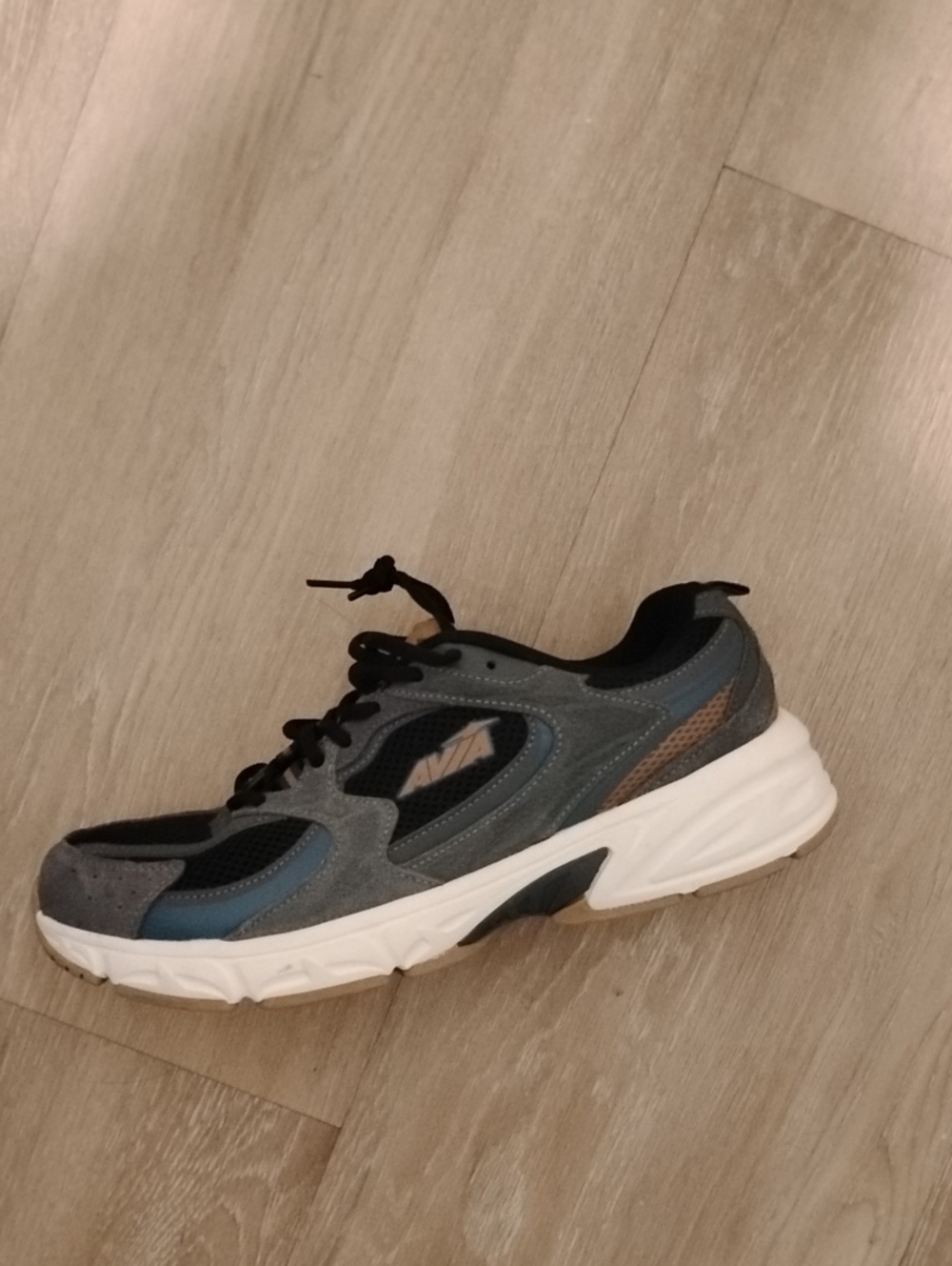 Avia Men's Gray and Blue Low-Top Running Sneaker